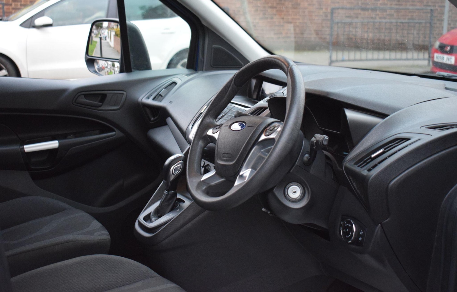 Used Ford Grand Tourneo Connect 2018 for sale - 77057373: Photo 25