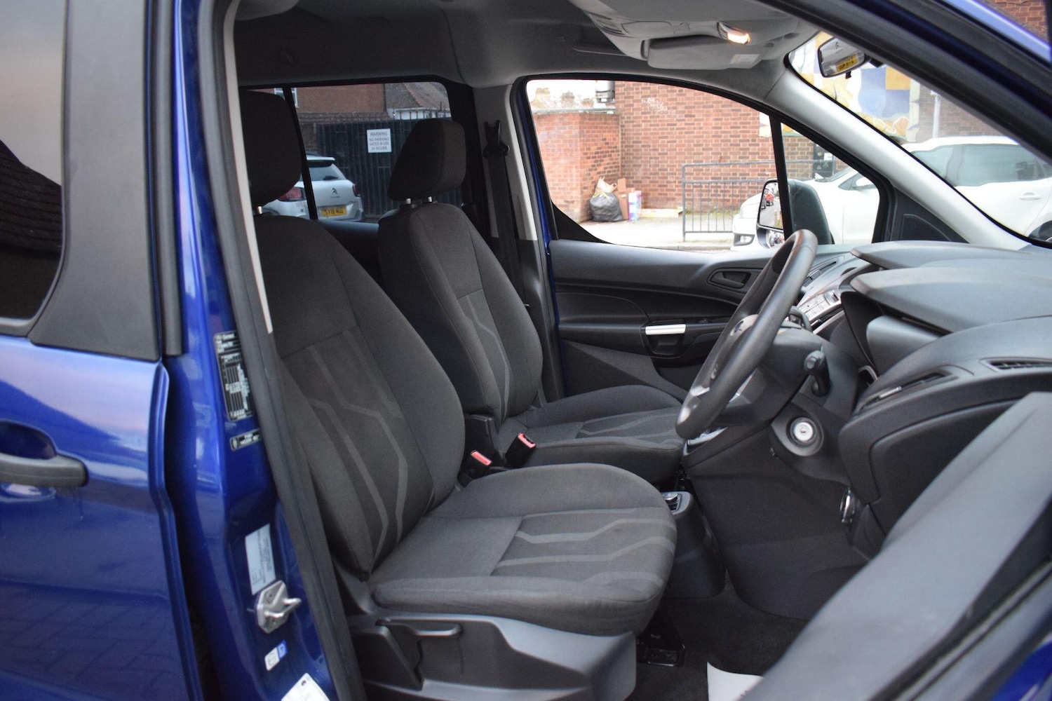 Used Ford Grand Tourneo Connect 2018 for sale - 77057373: Photo 7