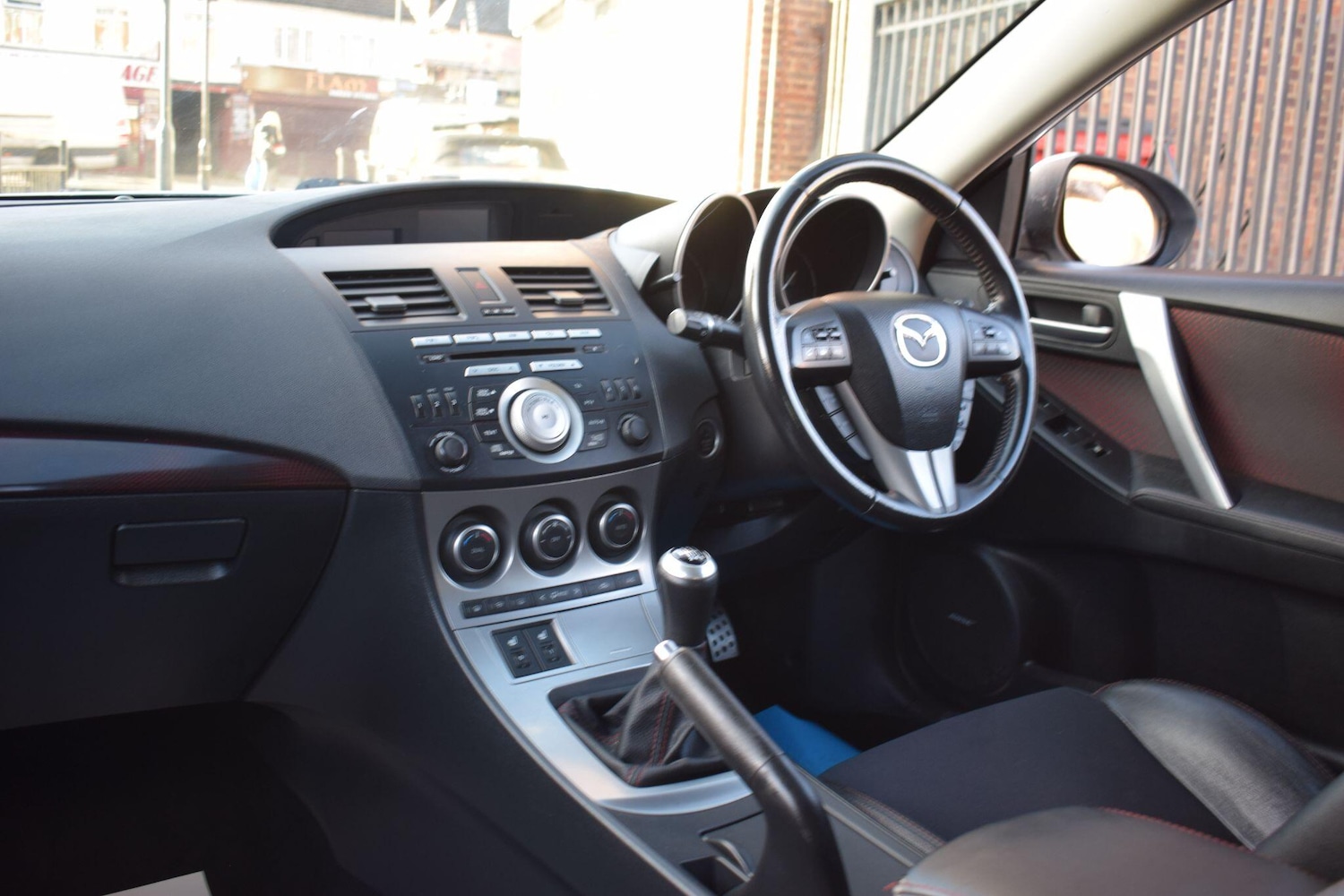 Used Mazda Mazda3 2009 for sale - 76585201: Photo 2