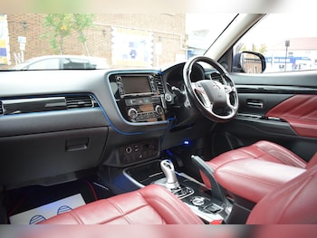 Used Mitsubishi Outlander 2016 for sale - 76247777: Photo