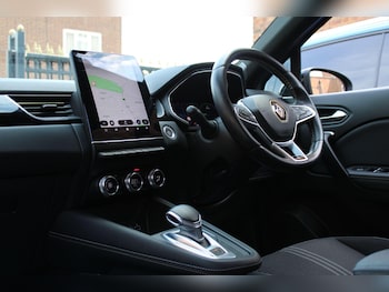 Used Renault Captur 2023 for sale - 78759430: Photo