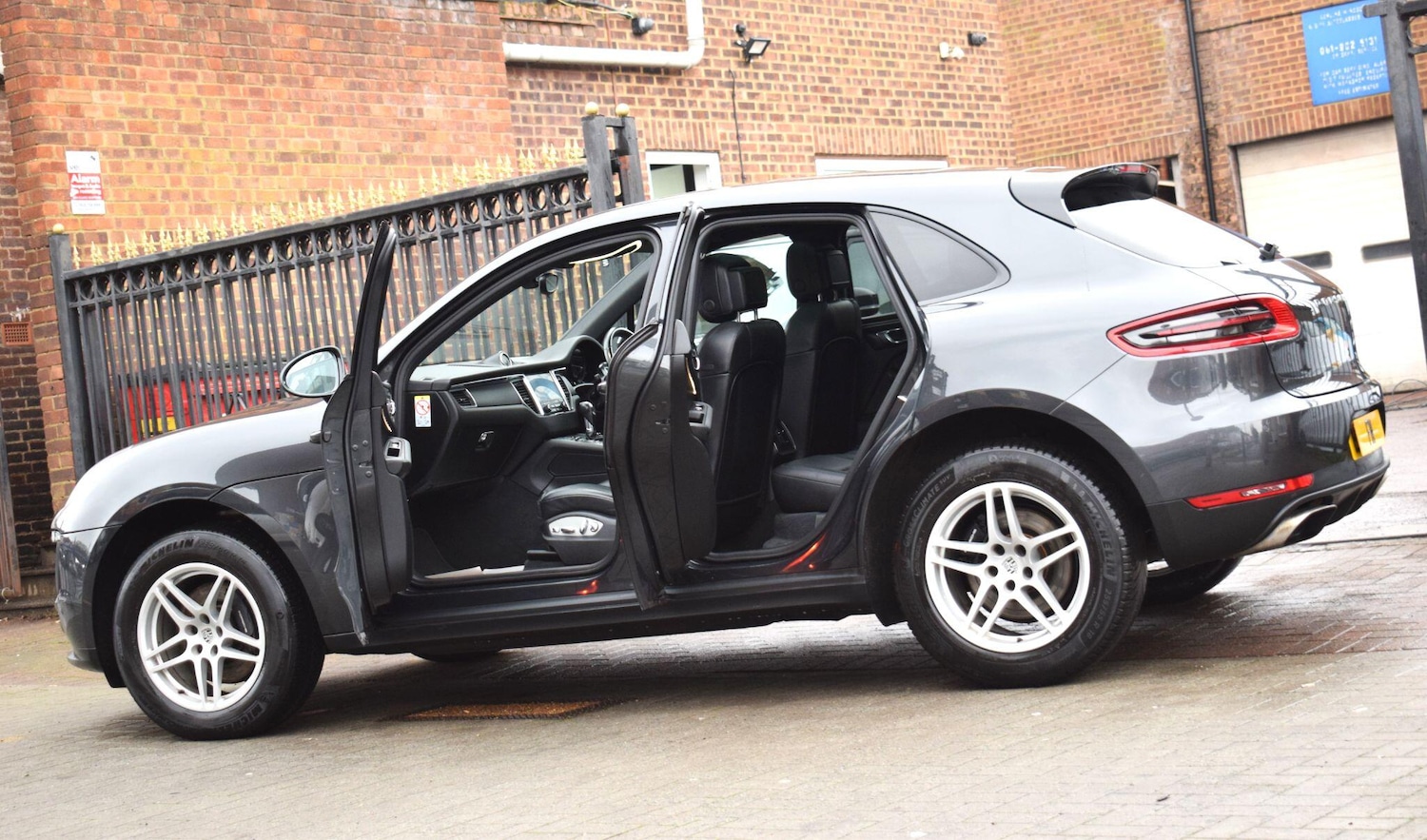 Used Porsche Macan 2017 for sale - 77253956: Photo 14