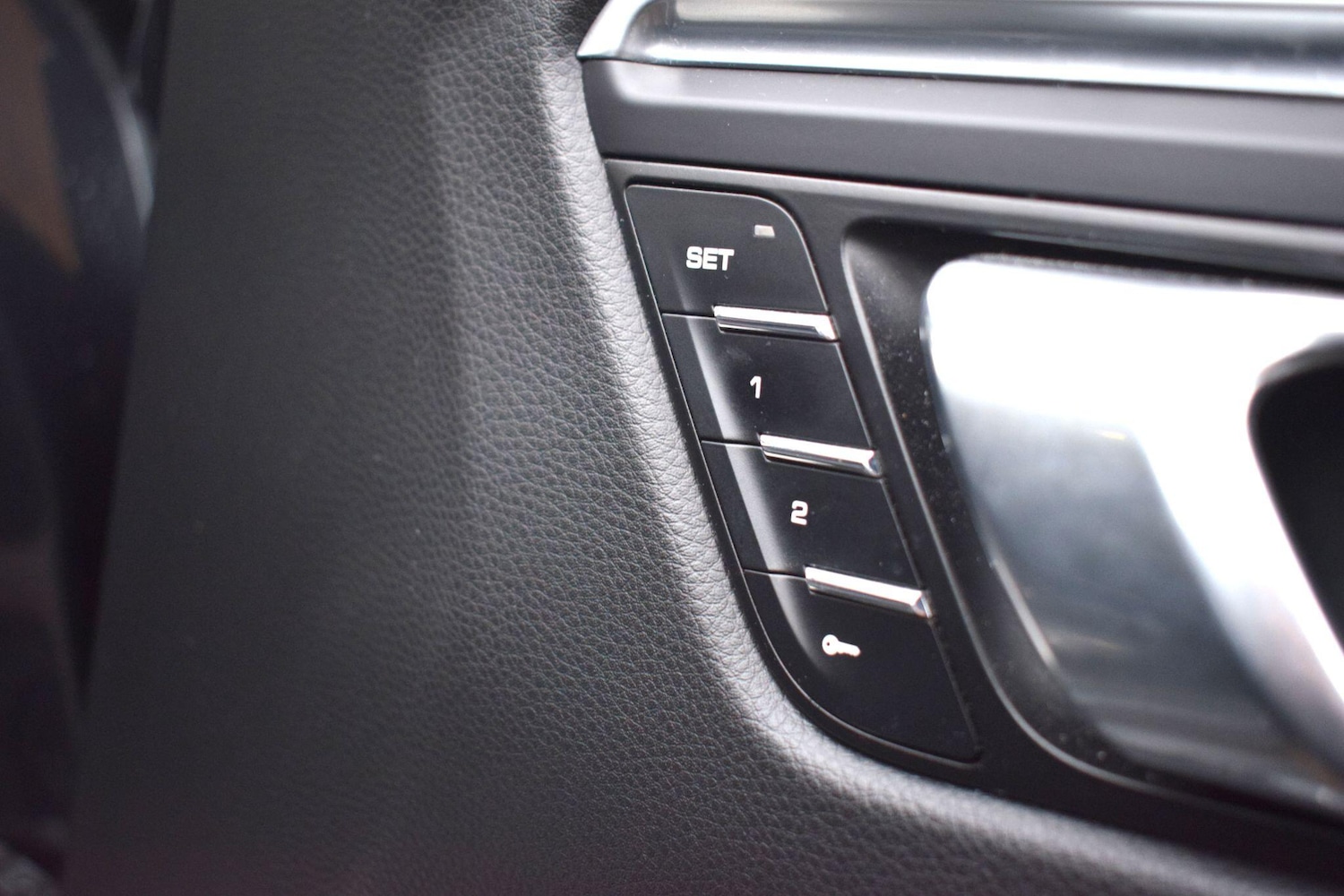 Used Porsche Macan 2017 for sale - 77253956: Photo 16