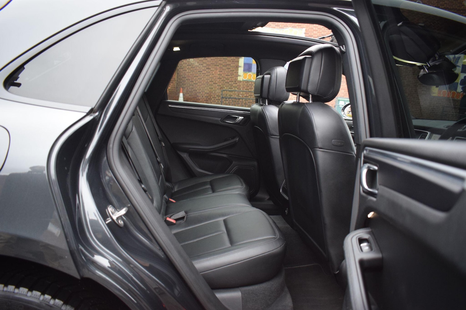 Used Porsche Macan 2017 for sale - 77253956: Photo 17