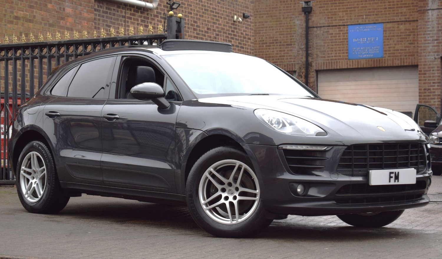 Used Porsche Macan 2017 for sale - 77253956: Photo 21