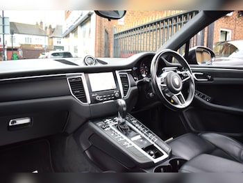 Used Porsche Macan 2017 for sale - 77253956: Photo