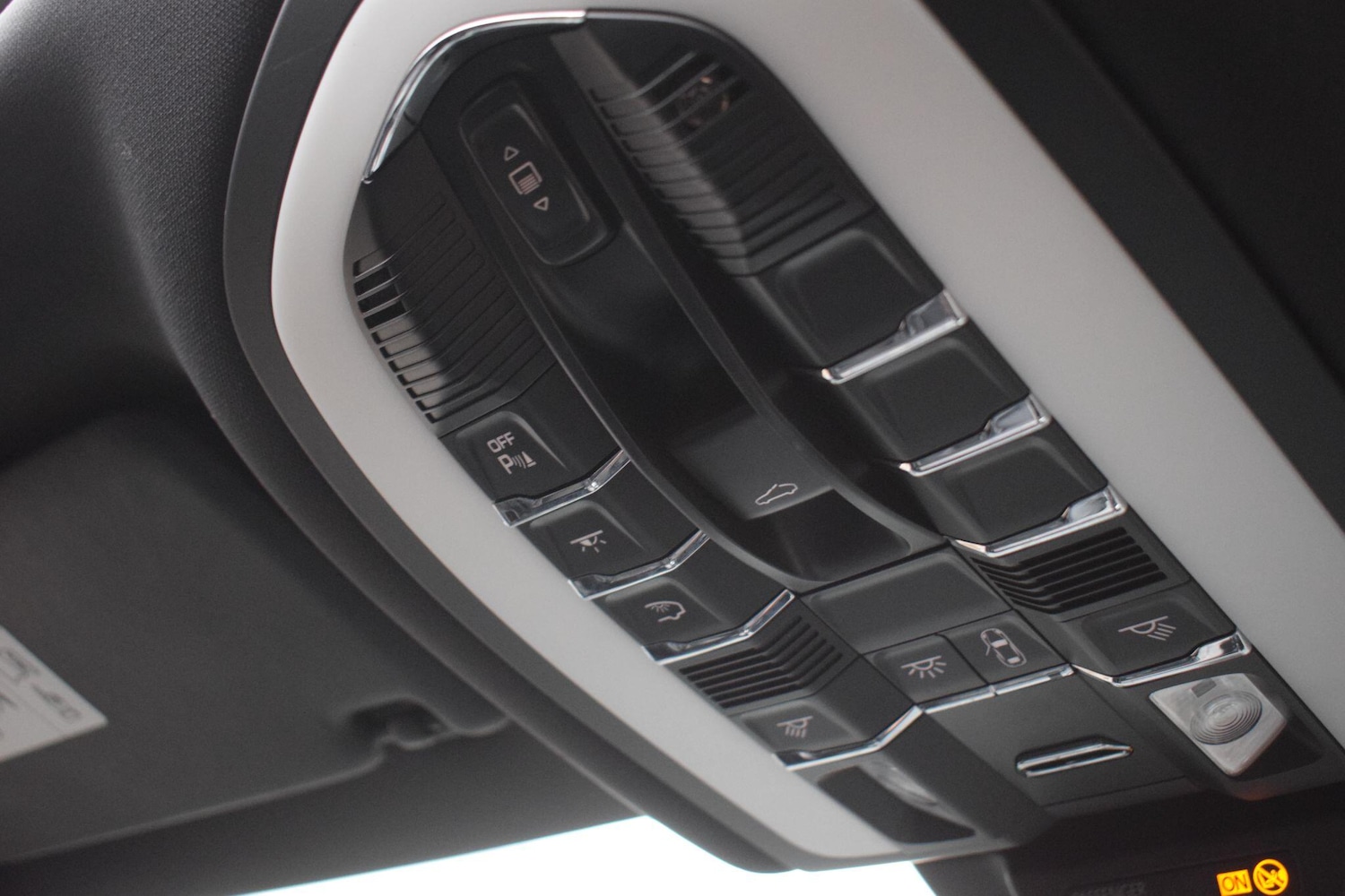 Used Porsche Macan 2017 for sale - 77253956: Photo 36