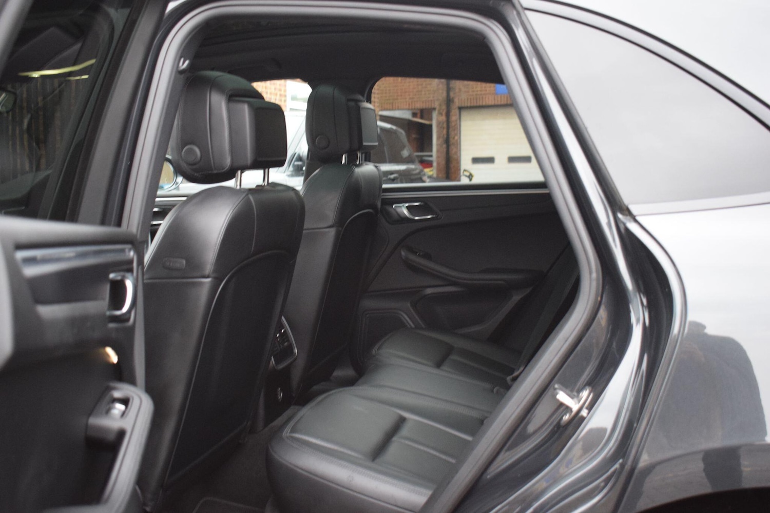 Used Porsche Macan 2017 for sale - 77253956: Photo 6