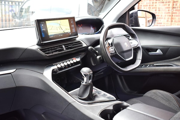 Used Peugeot 5008 2022 for sale - 75781433: Photo 2