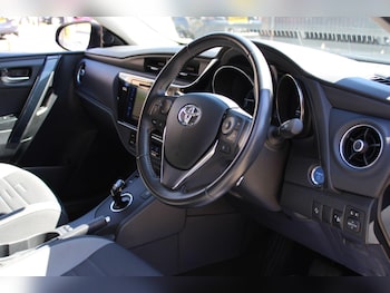 Used Toyota Auris 2018 for sale - 78448099: Photo