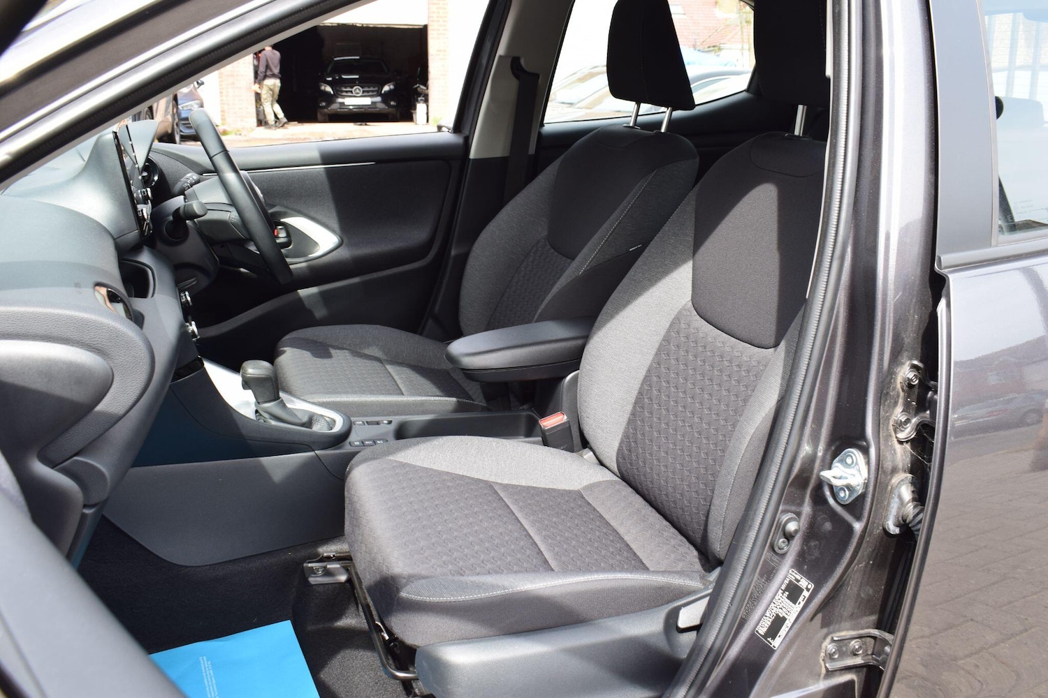 Used Toyota Yaris 2023 for sale - 78185449: Photo 8