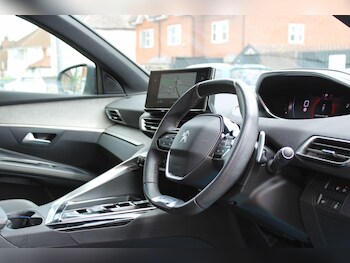 Used Peugeot 5008 2023 for sale - 78759752: Photo