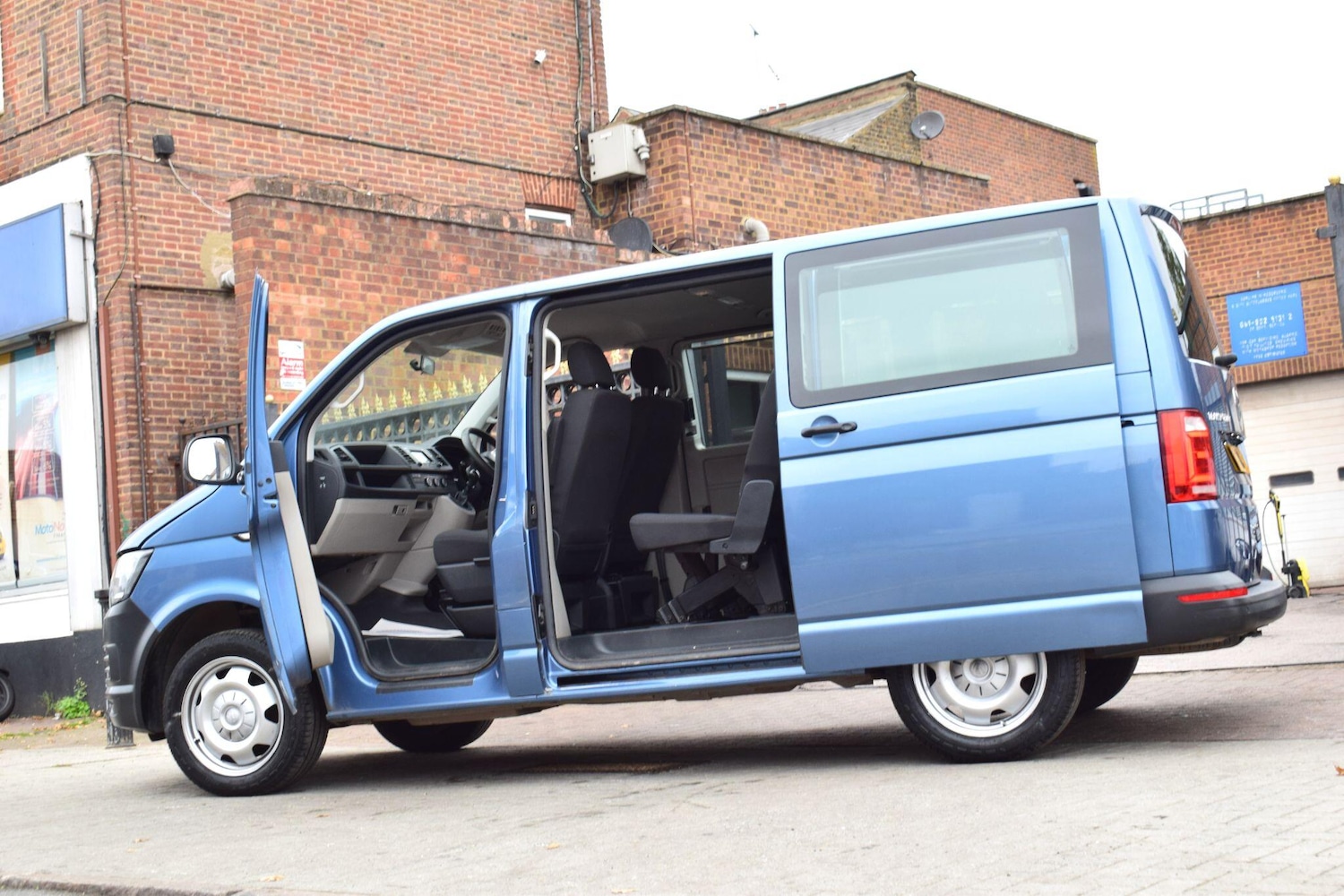 Used Volkswagen Transporter Shuttle 2019 for sale - 77783361: Photo 29