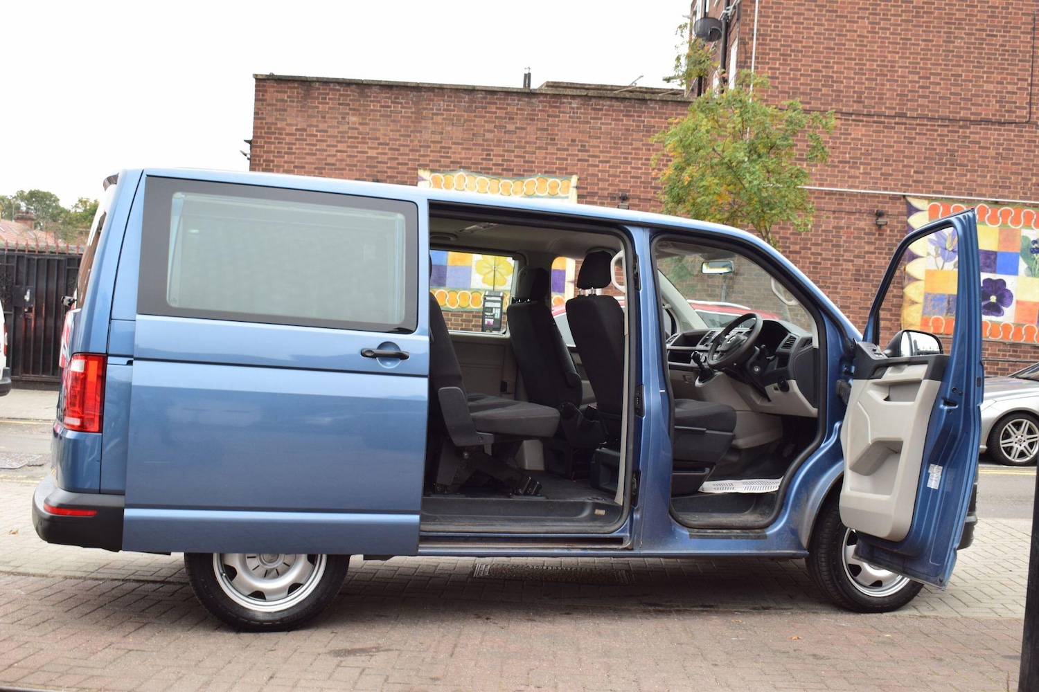 Used Volkswagen Transporter Shuttle 2019 for sale - 77783361: Photo 31