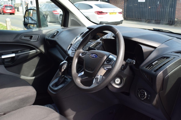 Used Ford Grand Tourneo Connect 2018 for sale - 75646553: Photo 5