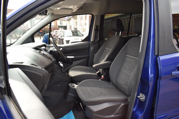 Used Ford Grand Tourneo Connect 2018 for sale - 75378180: Photo 10