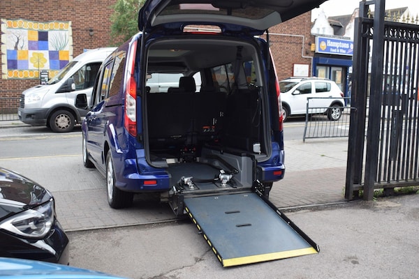 Used Ford Grand Tourneo Connect 2018 for sale - 75378180: Photo 14