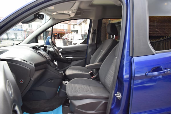 Used Ford Grand Tourneo Connect 2018 for sale - 75378180: Photo 19