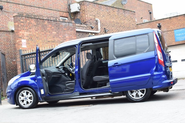 Used Ford Grand Tourneo Connect 2018 for sale - 75378180: Photo 21