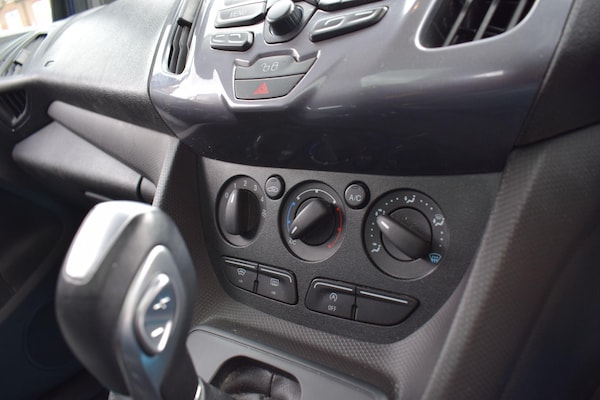 Used Ford Grand Tourneo Connect 2018 for sale - 75378180: Photo 36