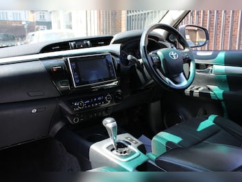 Used Toyota Hilux 2019 for sale - 79269039: Photo