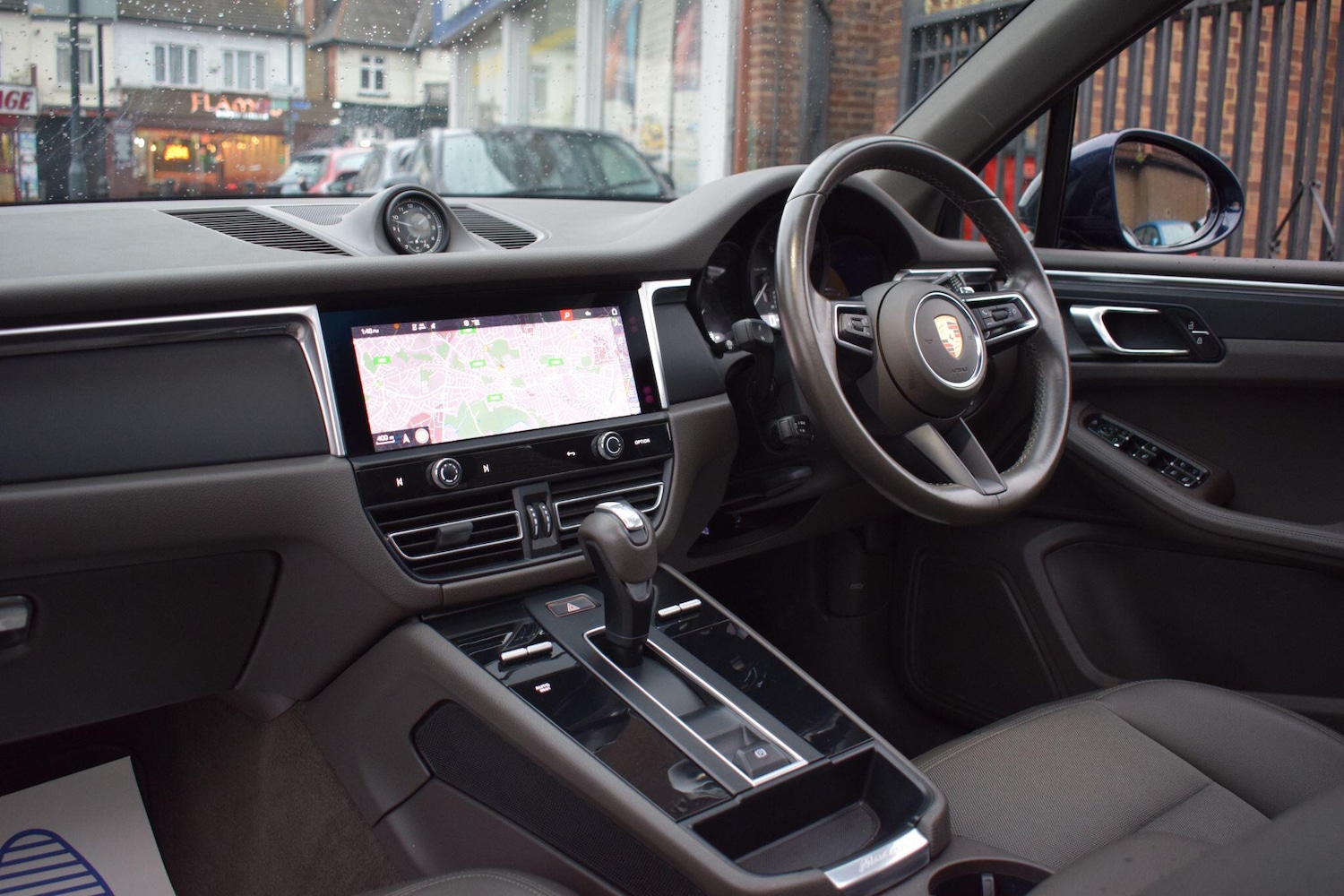 Used Porsche Macan 2022 for sale - 77143762: Photo 2