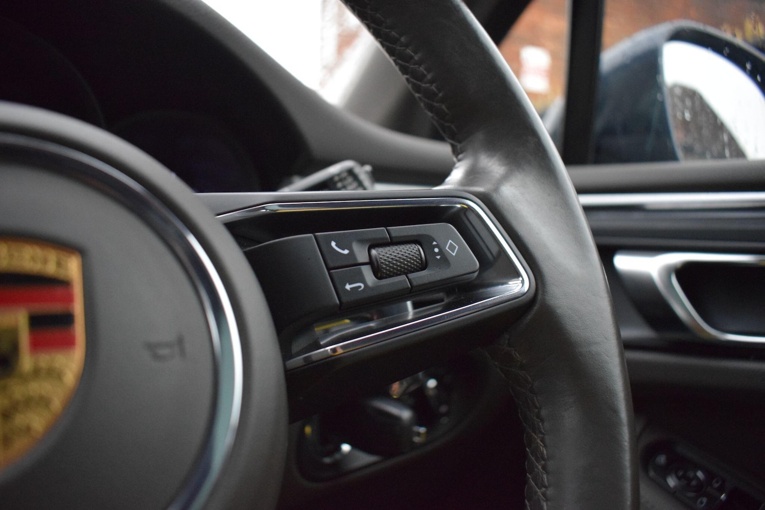 Used Porsche Macan 2022 for sale - 77143762: Photo 31