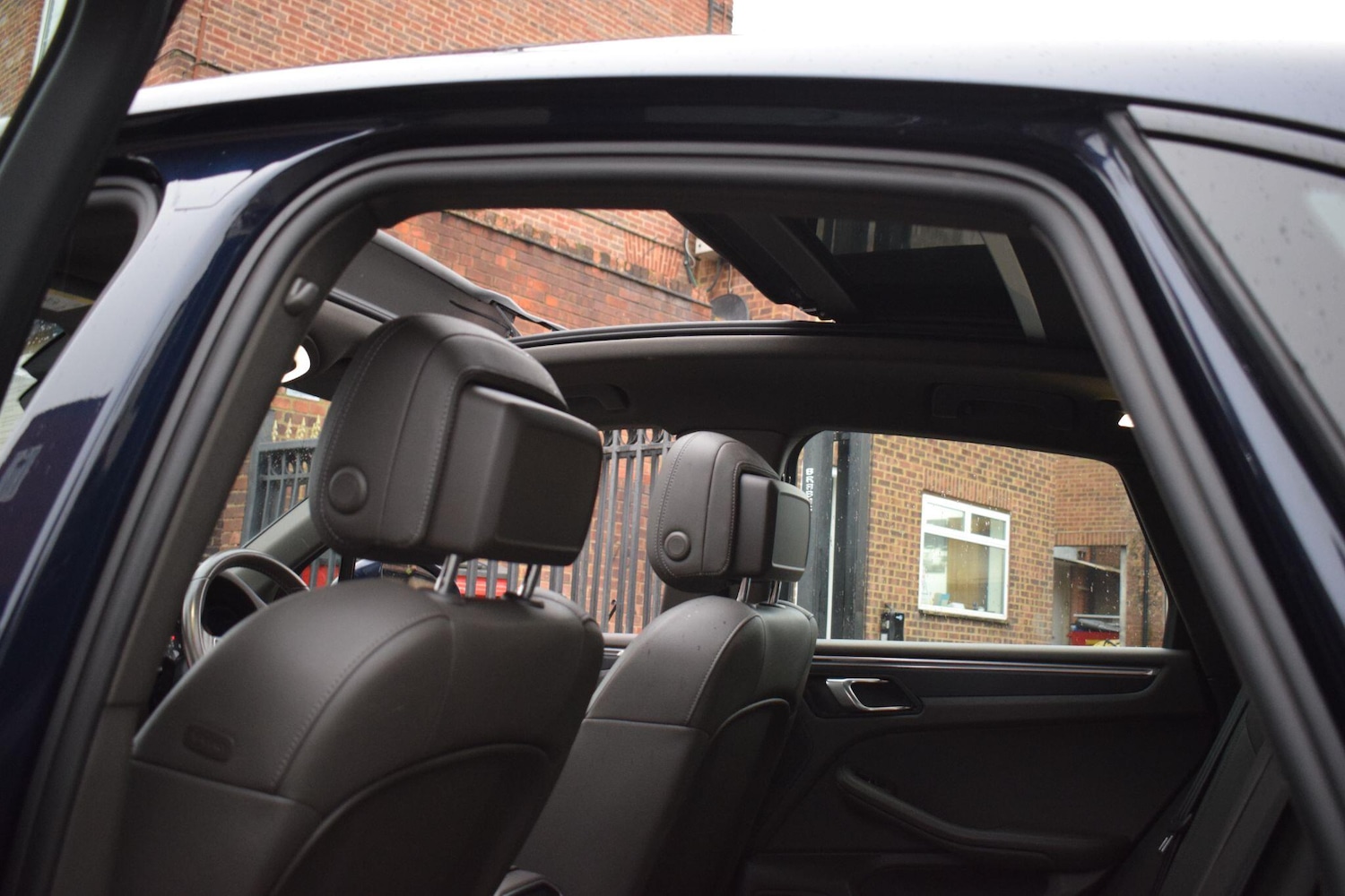 Used Porsche Macan 2022 for sale - 77143762: Photo 9