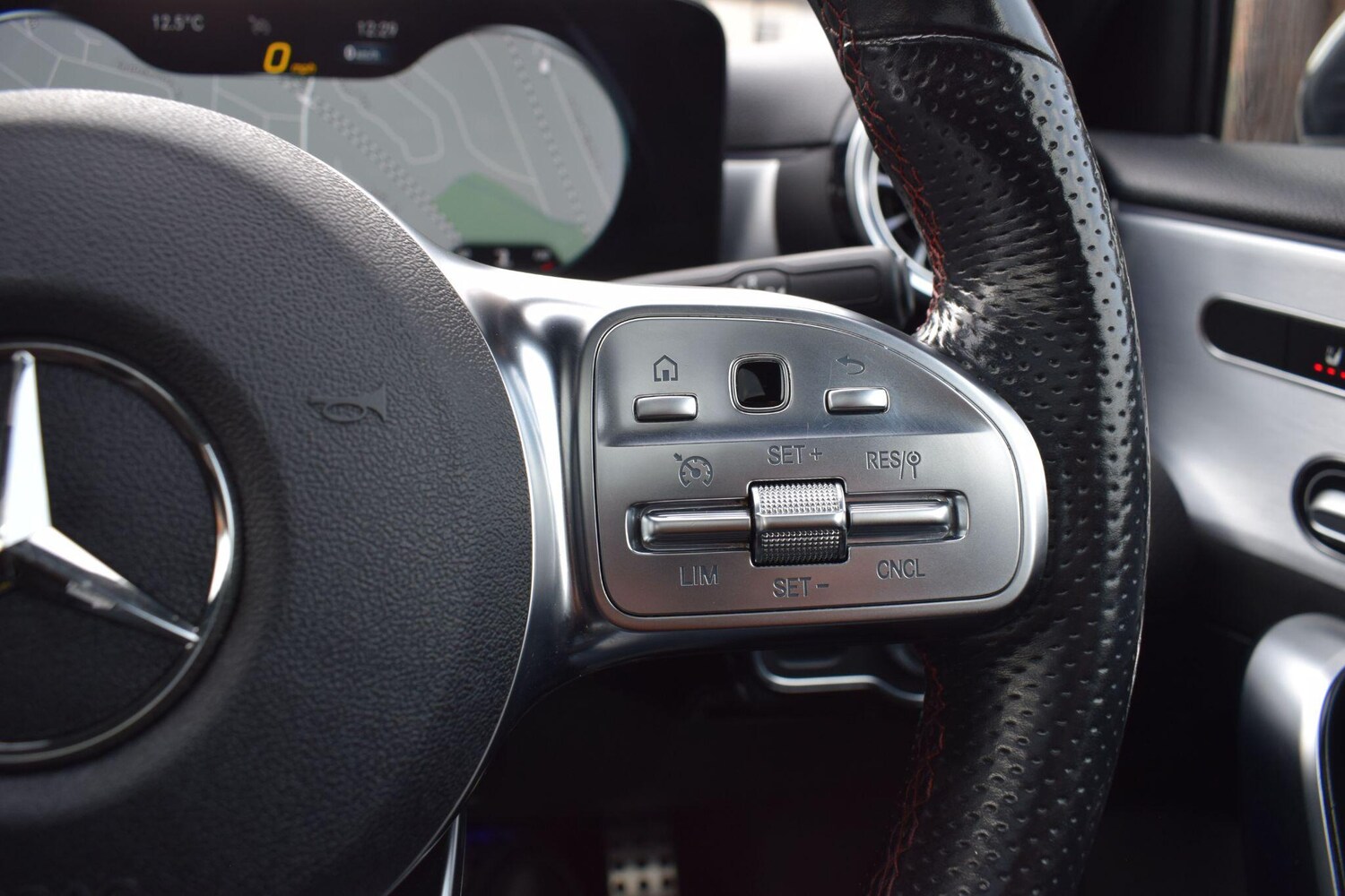 Used Mercedes-Benz A-Class for sale - 77497517: Photo 35