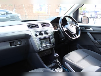 Used Volkswagen Caddy Maxi Life 2017 for sale - 78784257: Photo