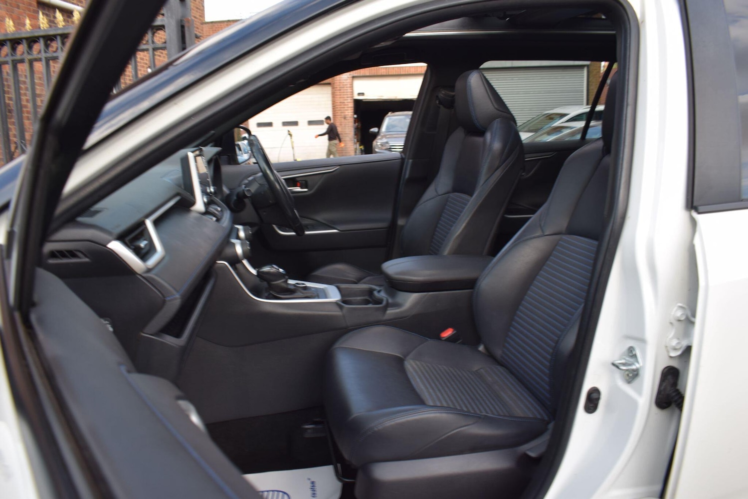 Used Toyota RAV4 2020 for sale - 76349394: Photo 9