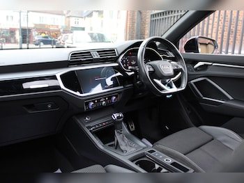 Used Audi Q3 2021 for sale - 78609465: Photo