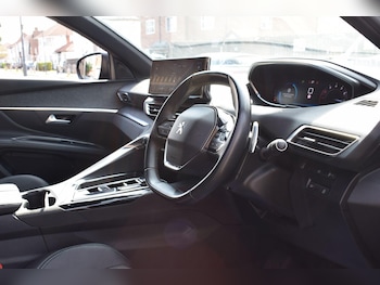 Used Peugeot 5008 2023 for sale - 79279629: Photo