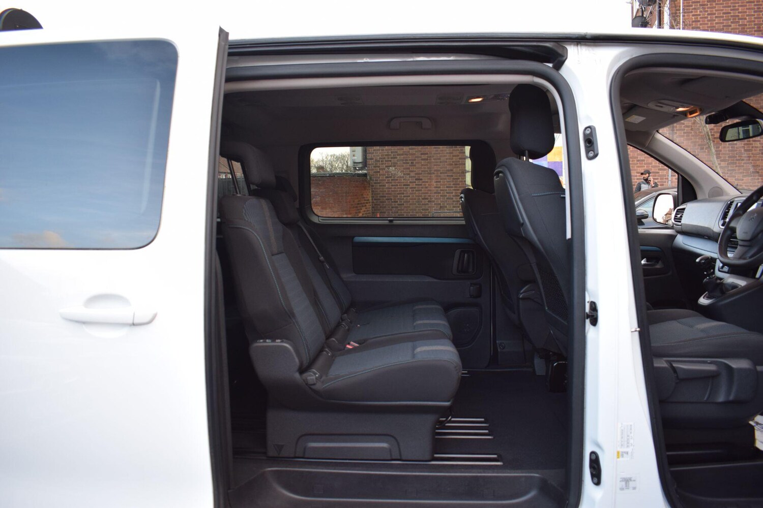 Used Peugeot Traveller 2020 for sale - 77358854: Photo 14