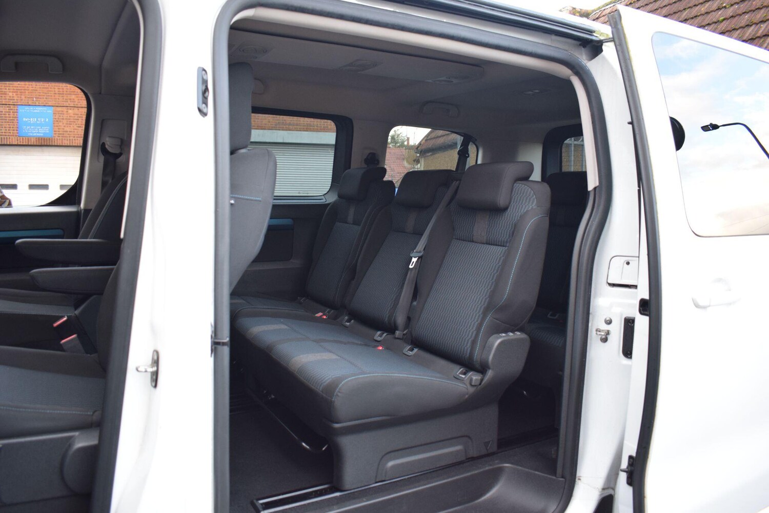 Used Peugeot Traveller 2020 for sale - 77358854: Photo 19