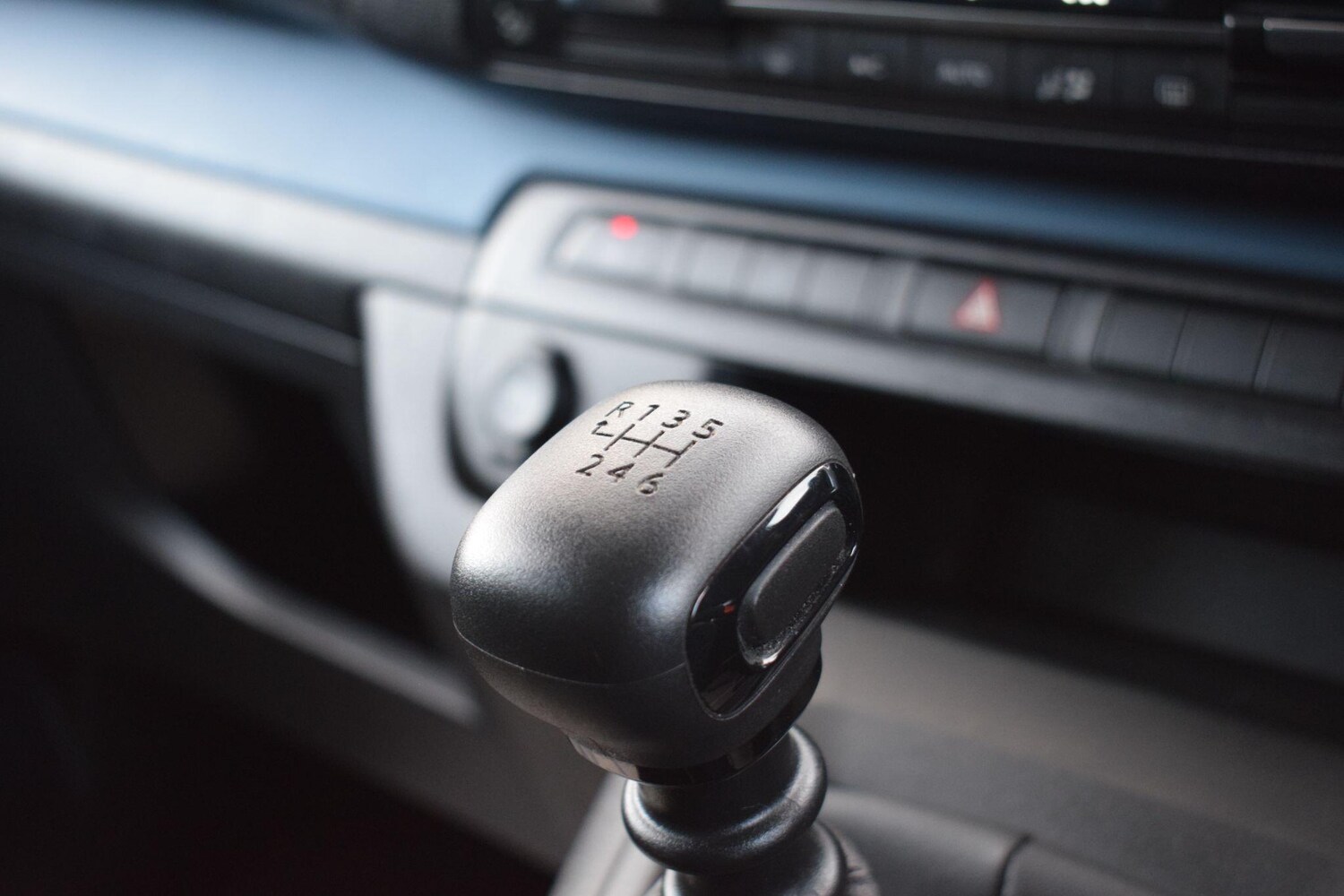 Used Peugeot Traveller 2020 for sale - 77358854: Photo 25