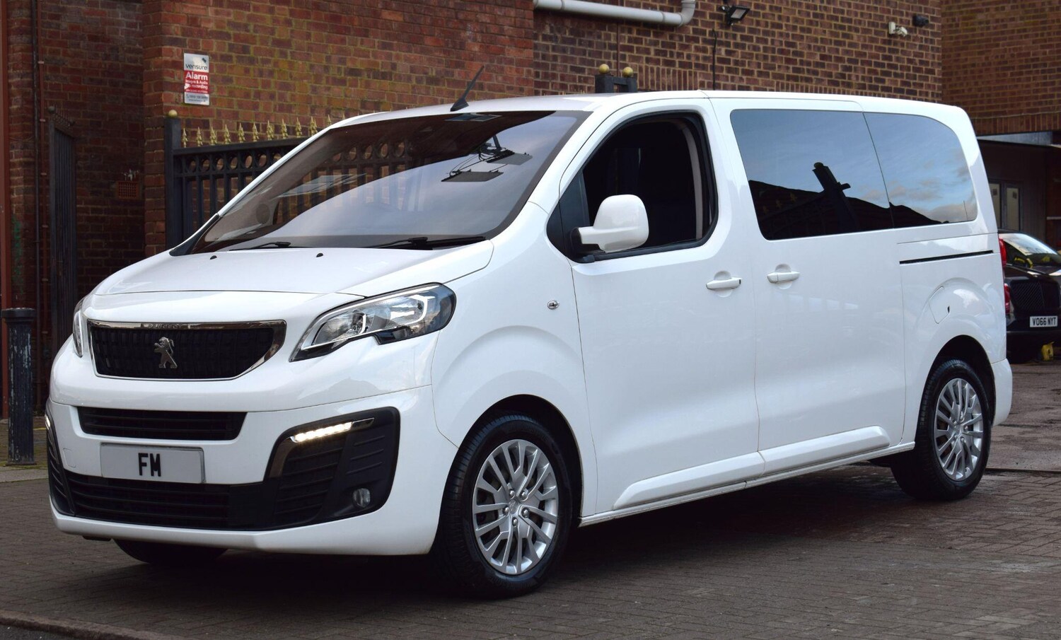 Used Peugeot Traveller 2020 for sale - 77358854: Photo 32
