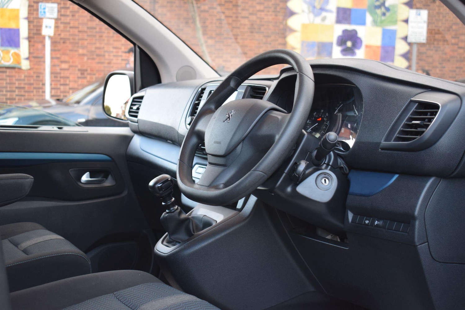 Used Peugeot Traveller 2020 for sale - 77358854: Photo 4