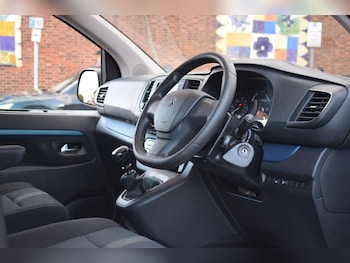 Used Peugeot Traveller 2020 for sale - 77358854: Photo