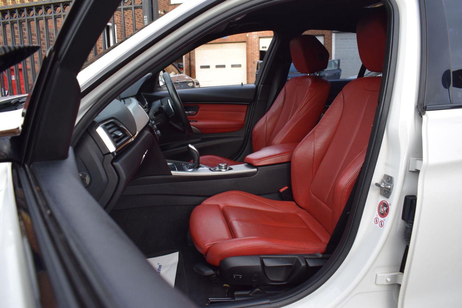 Used BMW 3 Series 2015 for sale - 76849940: Photo 24