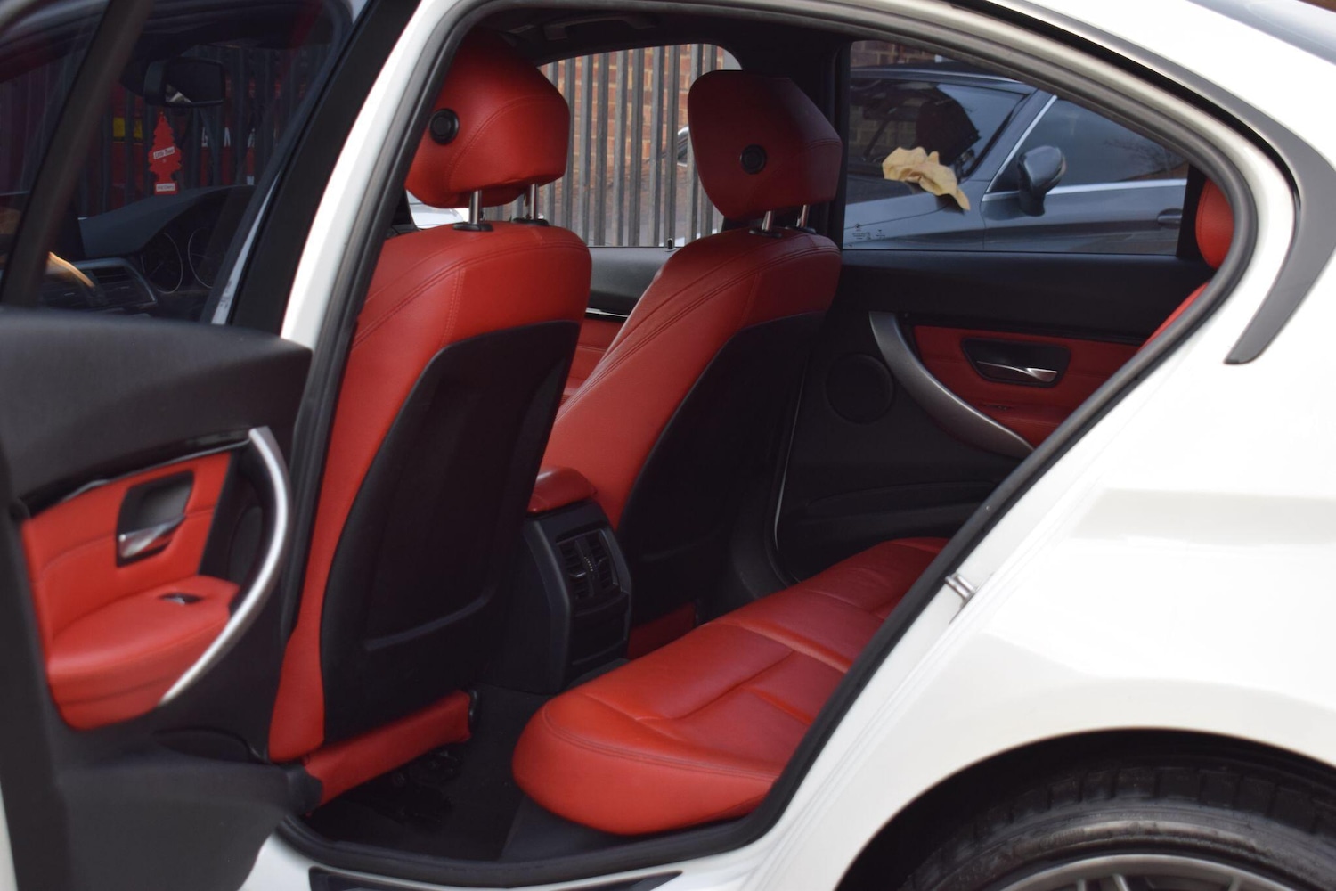 Used BMW 3 Series 2015 for sale - 76849940: Photo 29