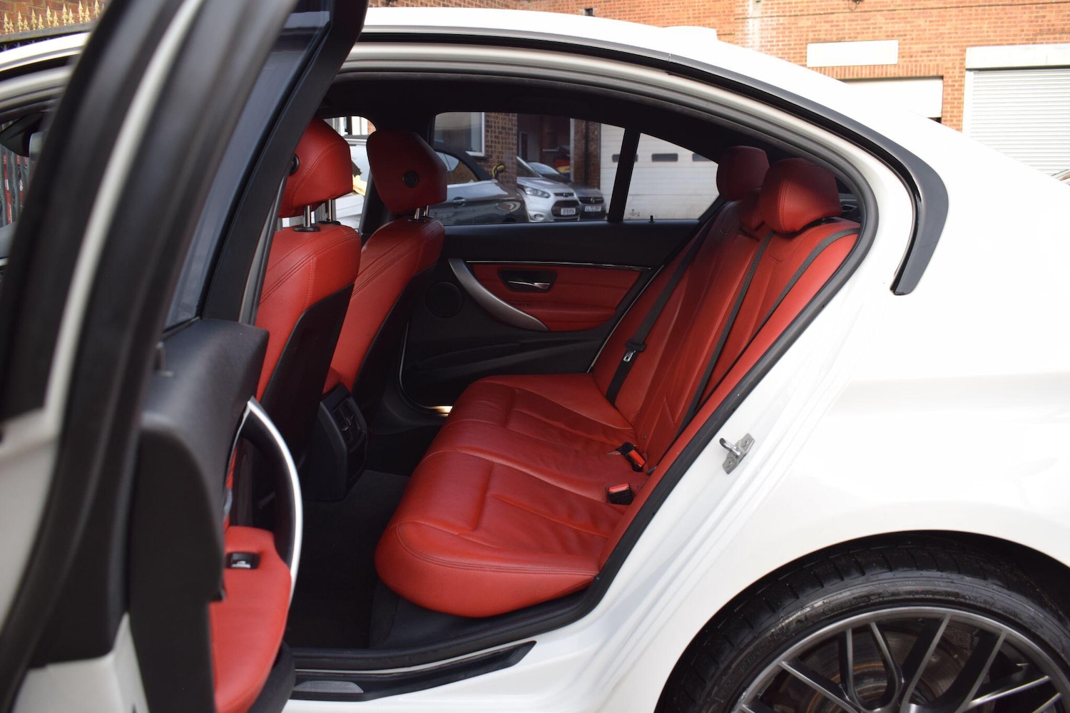 Used BMW 3 Series 2015 for sale - 76849940: Photo 30