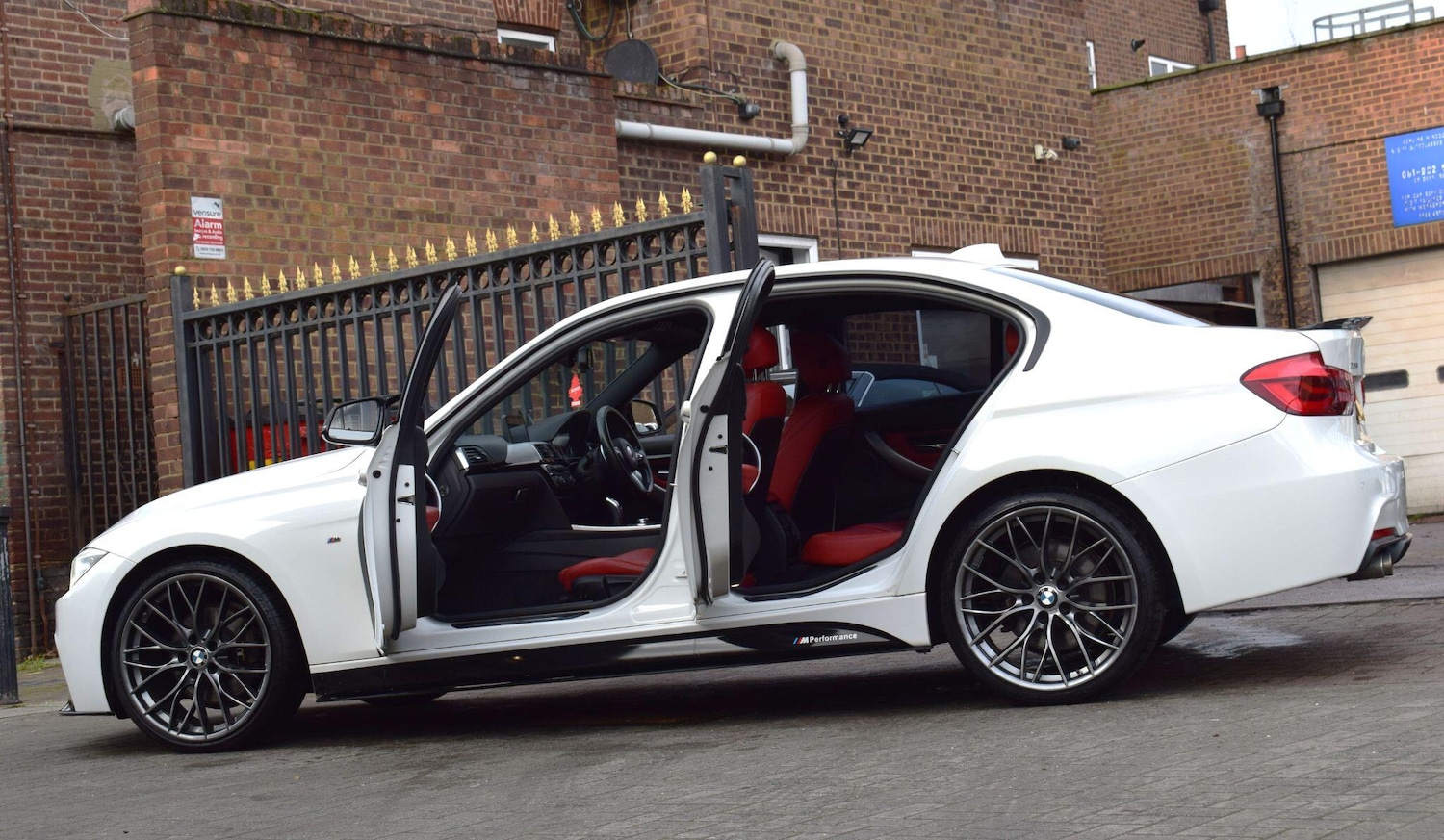 Used BMW 3 Series 2015 for sale - 76849940: Photo 7