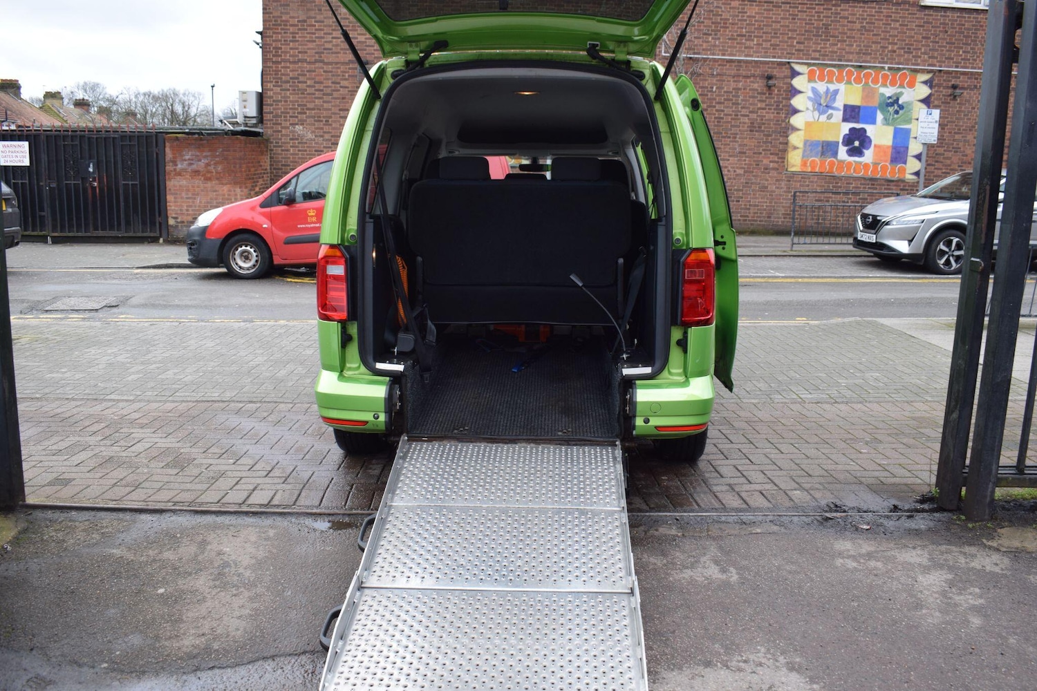 Used Volkswagen Caddy Maxi Life 2017 for sale - 77278635: Photo 14