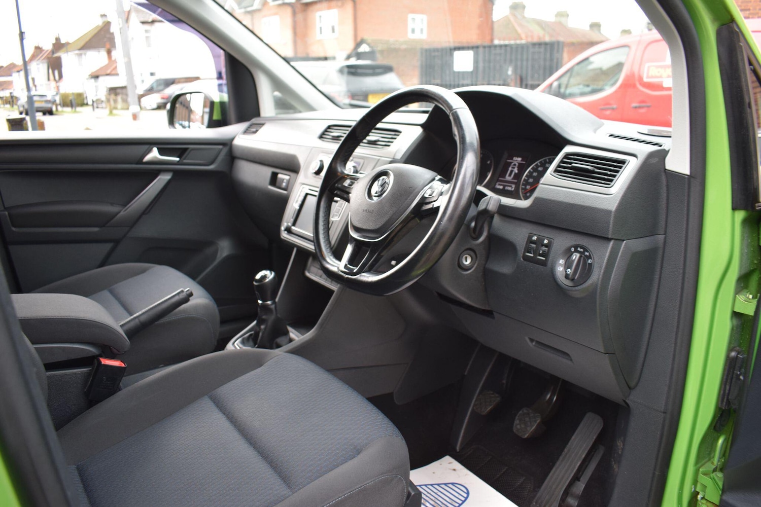 Used Volkswagen Caddy Maxi Life 2017 for sale - 77278635: Photo 27