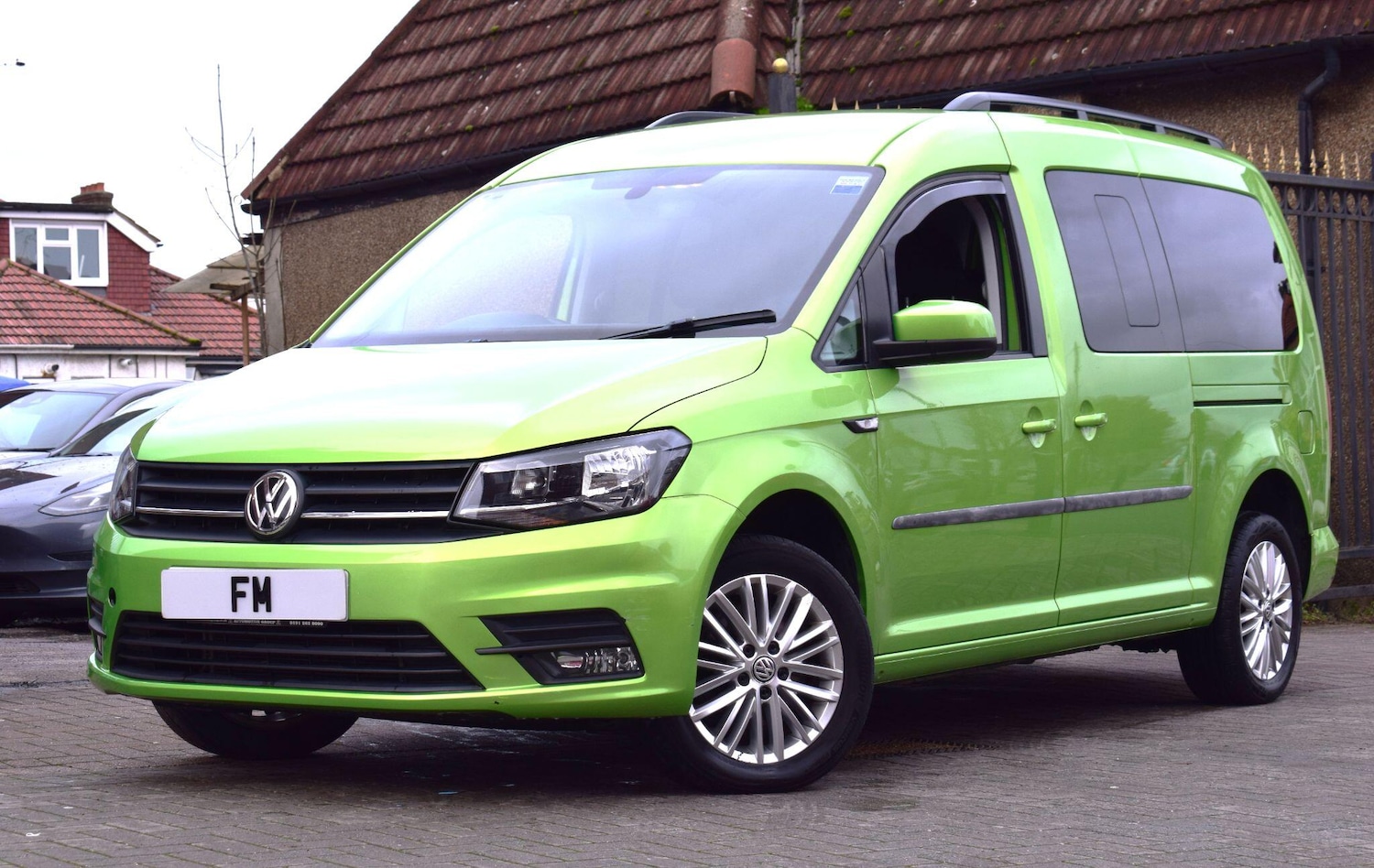 Used Volkswagen Caddy Maxi Life 2017 for sale - 77278635: Photo 3