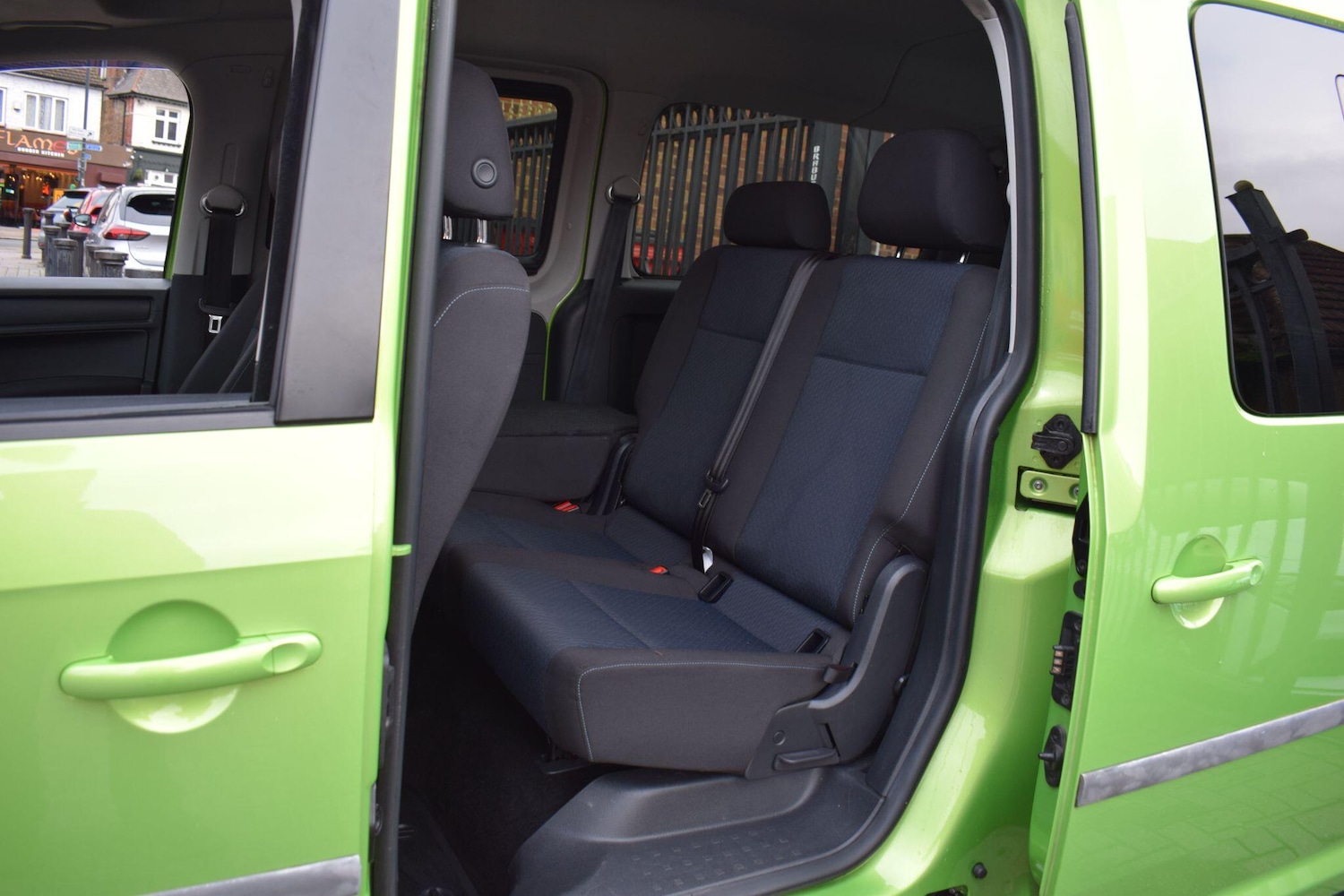 Used Volkswagen Caddy Maxi Life 2017 for sale - 77278635: Photo 32