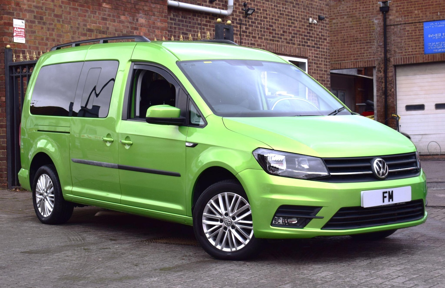 Used Volkswagen Caddy Maxi Life 2017 for sale - 77278635: Photo 5