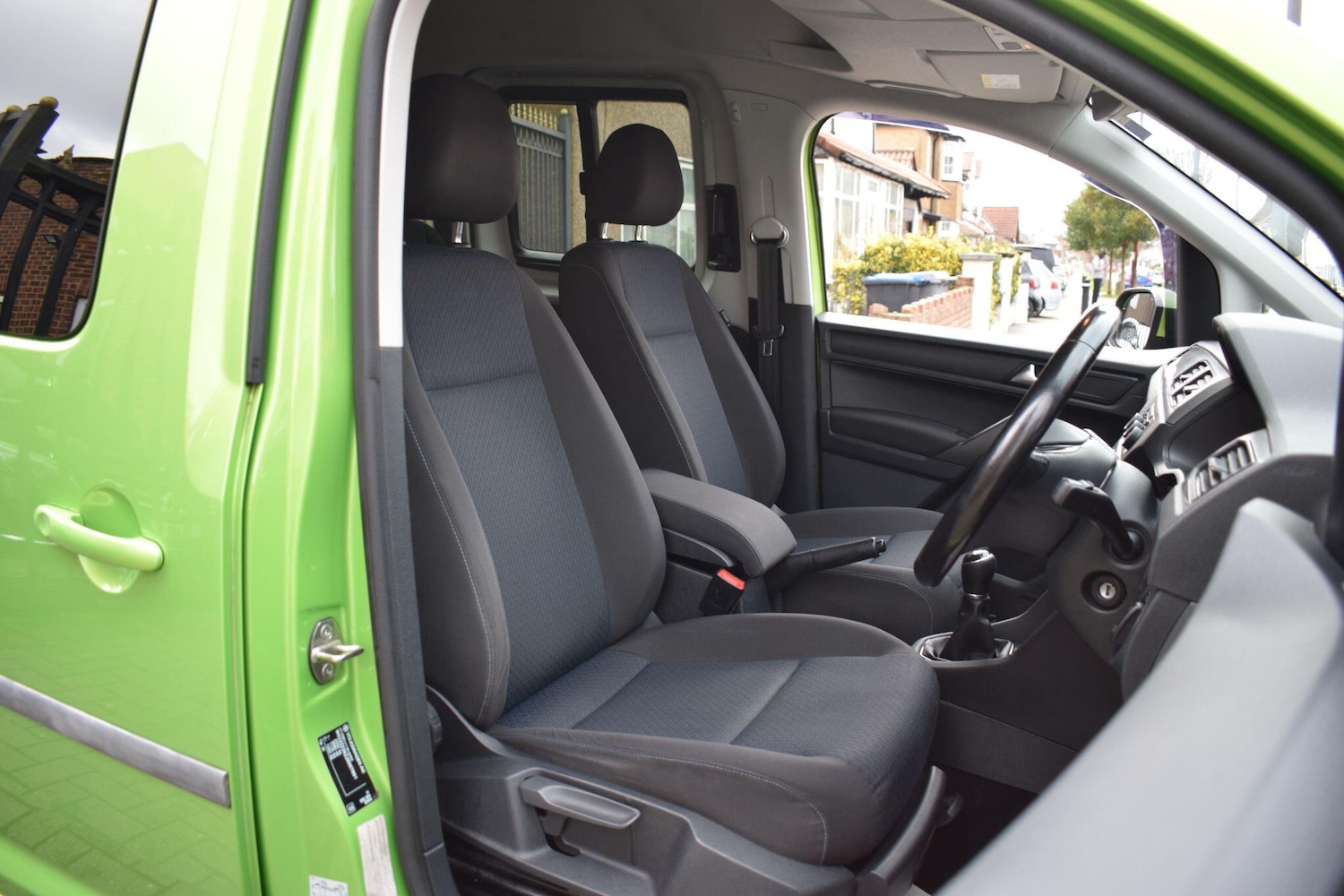 Used Volkswagen Caddy Maxi Life 2017 for sale - 77278635: Photo 6