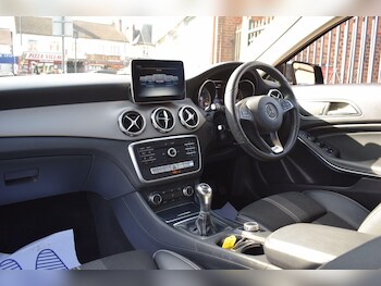 Used Mercedes-Benz GLA 2019 for sale - 77768656: Photo